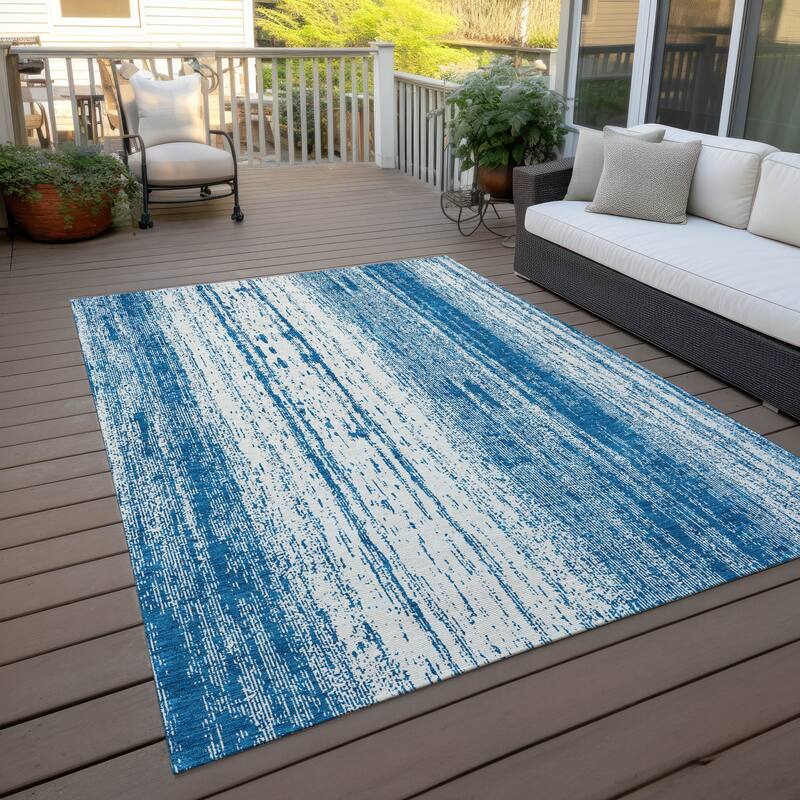 Machine Washable Indoor/ Outdoor Chantille Ombre Stripes Rug - Navy - 9' x 12'