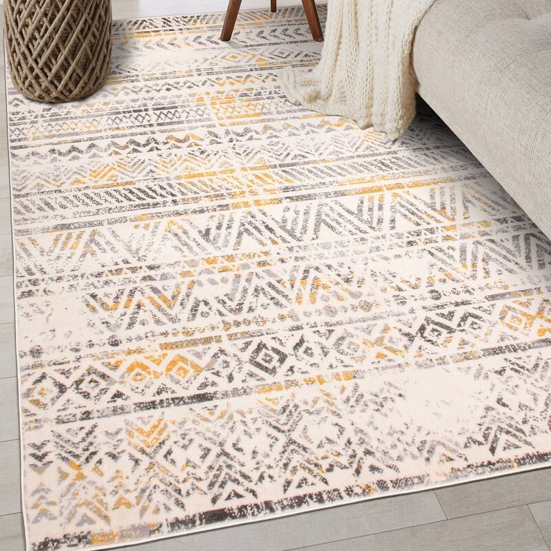 The Curated Nomad Midtown Geometric Distressed Bohemian Rug