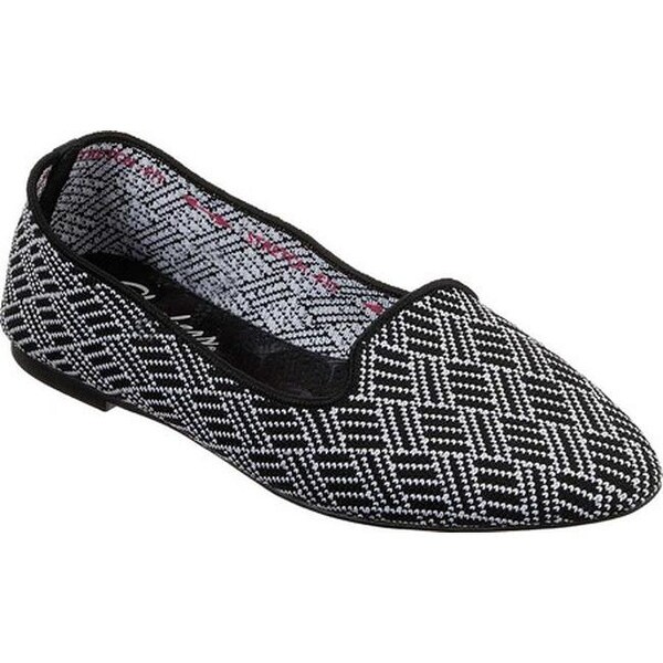 sketcher flats