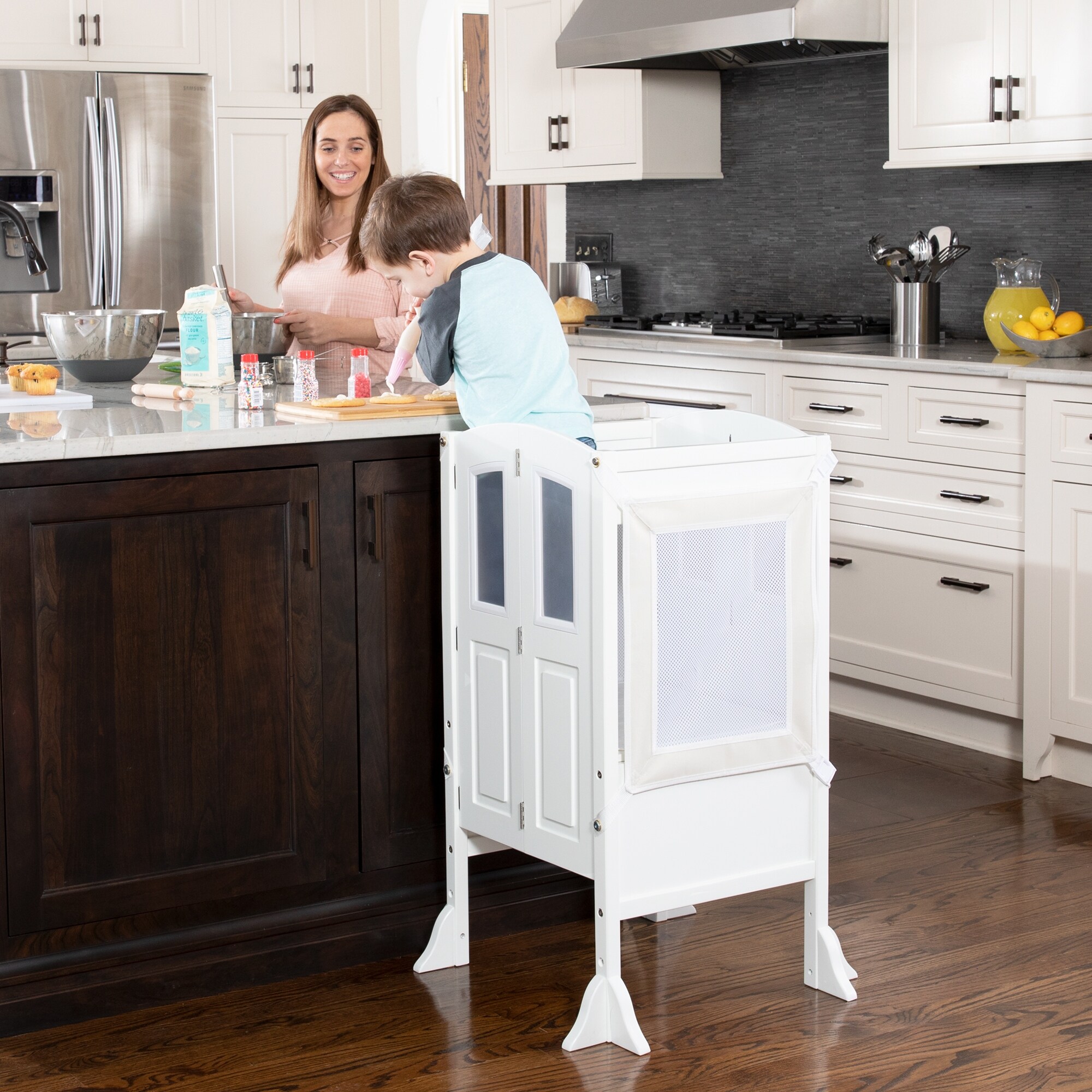 Guidecraft heartwood hotsell kitchen helper stool