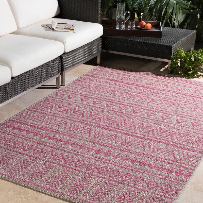 Artistic Weavers Powlett Vintage Southwestern Indoor/ Outdoor Area Rug - 7'10" x 10'3" - Pink