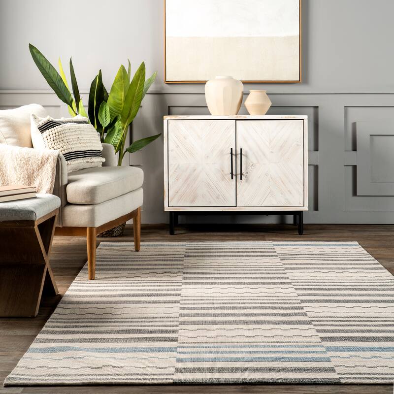 Nuloom Emika Striped Hand Woven Cotton Area Rug