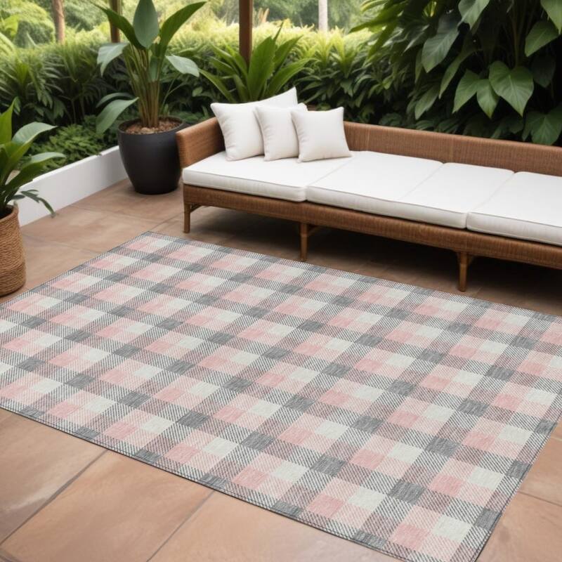 HomeRoots Plaid Transitional Rectangle Outdoor Rug - 9' X 12'