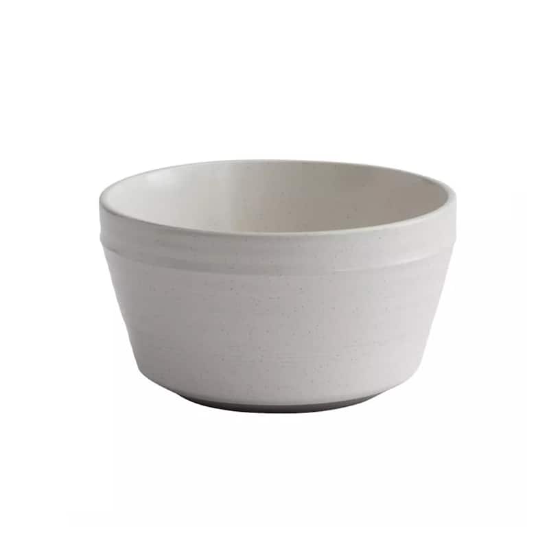 16 Piece Round Stoneware Dinnerware Set in White