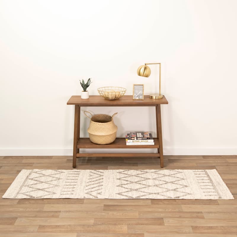 Carson Carrington Iskallebol Geometric Area Rug
