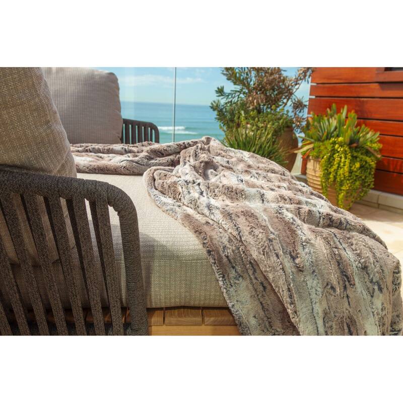 Mammoth Memories Luxury Blanket