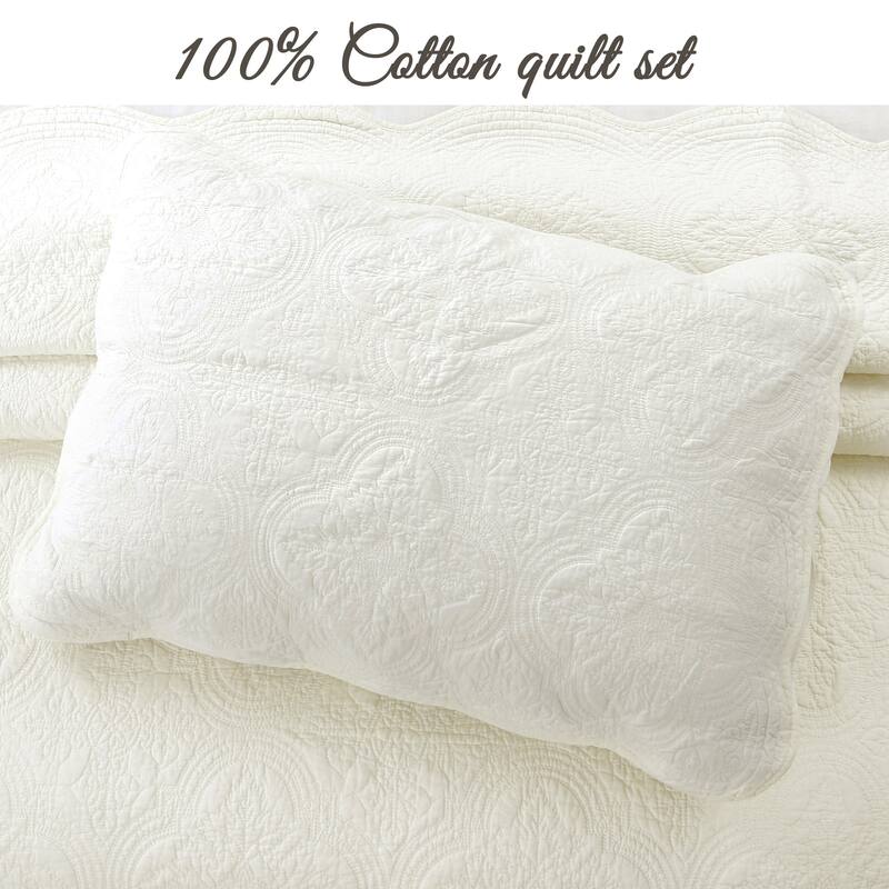 Blantyre Scalloped Edge White Cotton 3-piece Oversized Quilt Bedding Set