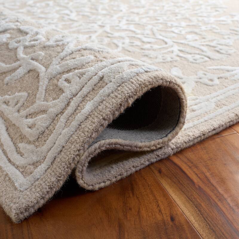 SAFAVIEH Handmade Glamour Gudbjorg Floral Viscose Rug