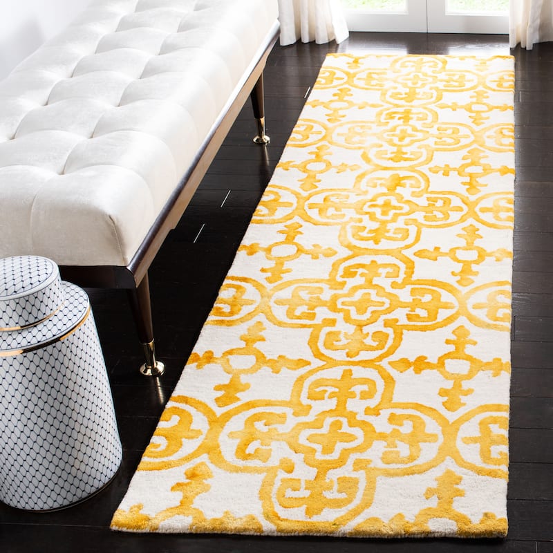SAFAVIEH Handmade Dip Dye Reintraut Watercolor Vintage Boho Wool - 2' 3" x 8' - Ivory/Gold - Runner
