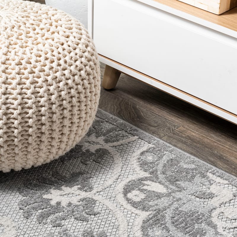 JONATHAN Y Cassis Modern Medallion High-Low Indoor/Outdoor Area Rug