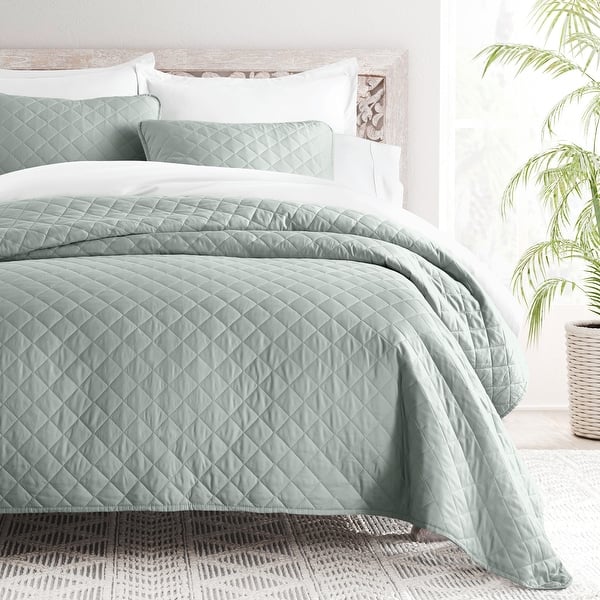 Becky Cameron All Season 3 Piece Diamond Stitch Quilt Set with Shams