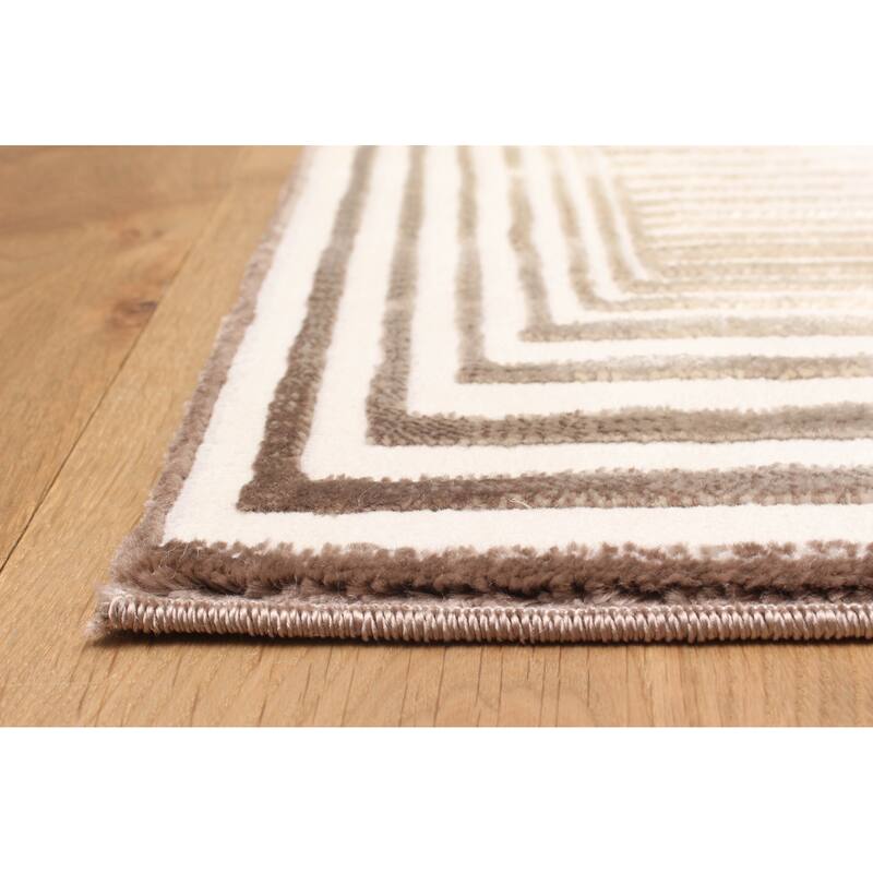 ECARPETGALLERY Machine Made Ramona Tan Area Rug