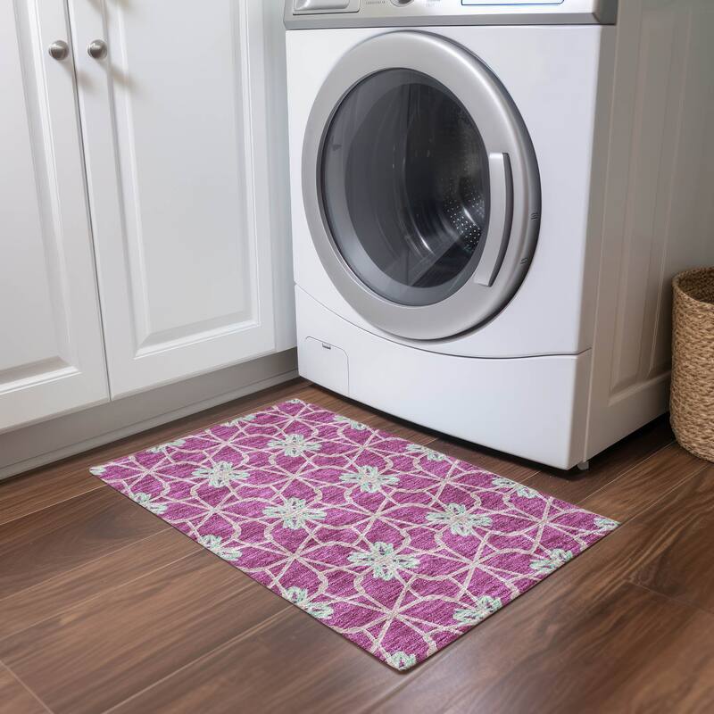 Machine Washable Indoor/ Outdoor Chantille Contempoary Whimsy Rug