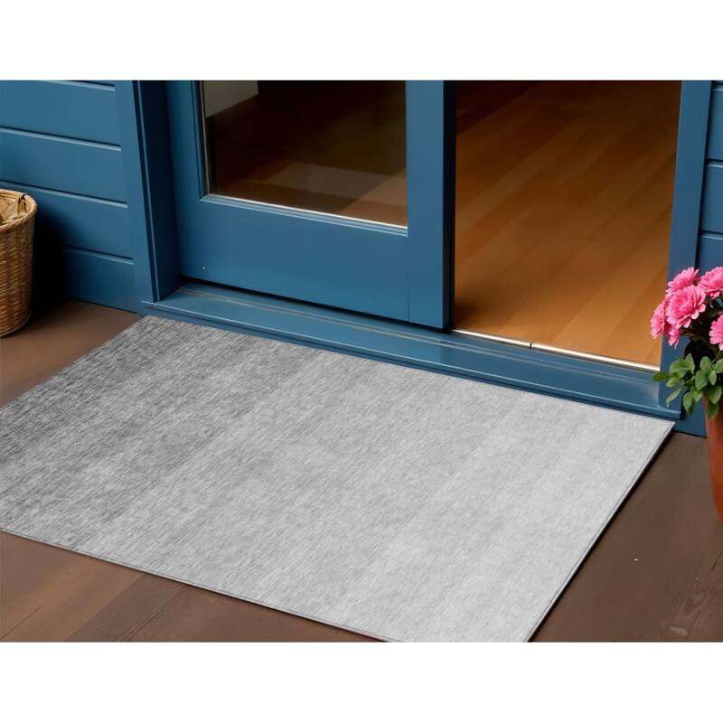 HomeRoots Ombre Transitional Rectangle Outdoor Rug - 3' x 5'