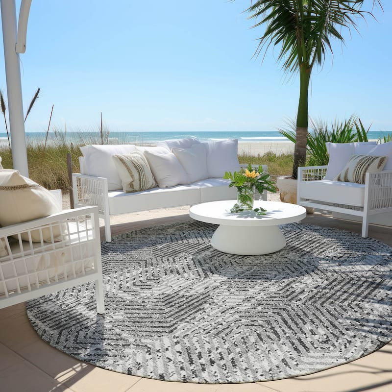 Machine Washable Indoor/ Outdoor Chantille Contemporary Maze Rug - Gray - 8' x 8'