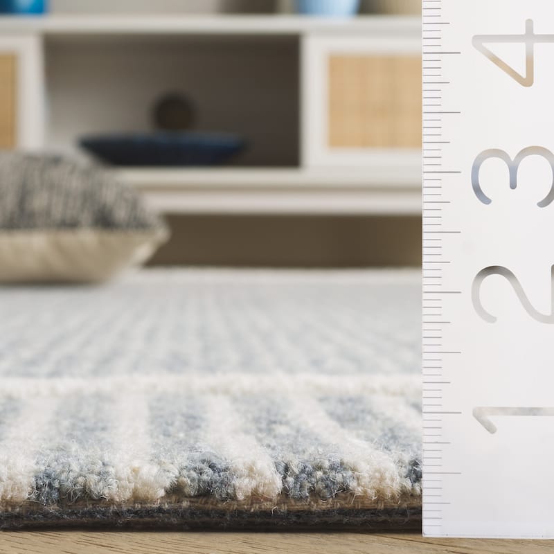 SAFAVIEH Handmade Pine Nata Modern Wool Rug