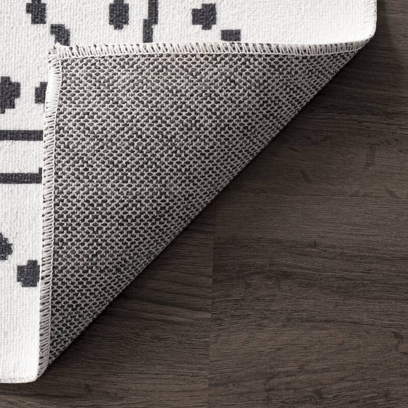 Nuloom Mila SpinClean Machine Washable Diamond Trellis Area Rug