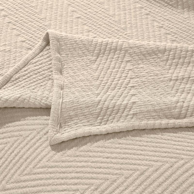 Superior Aswan Cotton Medium Weight Chevron Woven Coverlet