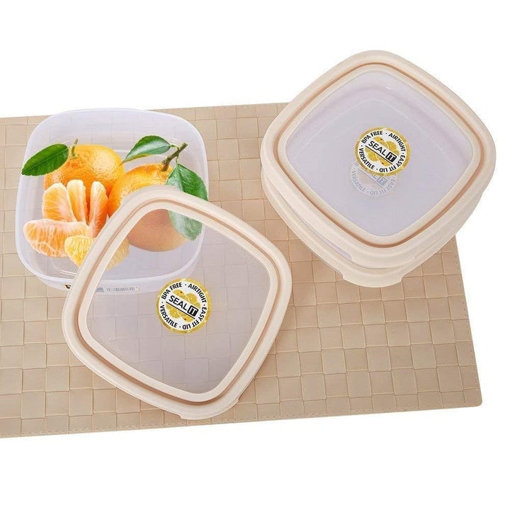 https://ak1.ostkcdn.com/images/products/is/images/direct/ea0b2672ebe8dec40f3683814ec305598f533087/6-Piece-Food-Storage-Container-Set-with-Easy-Locking-Lids%2C-BPA-Free-and-100%25-Leak-Proof%2C-Plastic.jpg