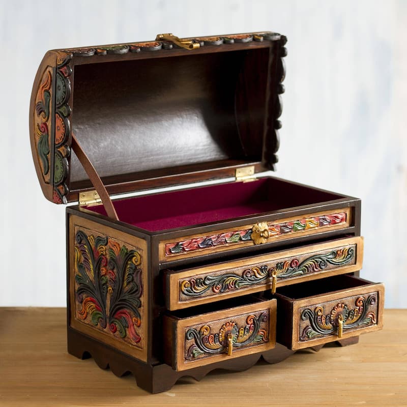 Handmade Guardian Birds Leather and wood jewelry box (Peru)