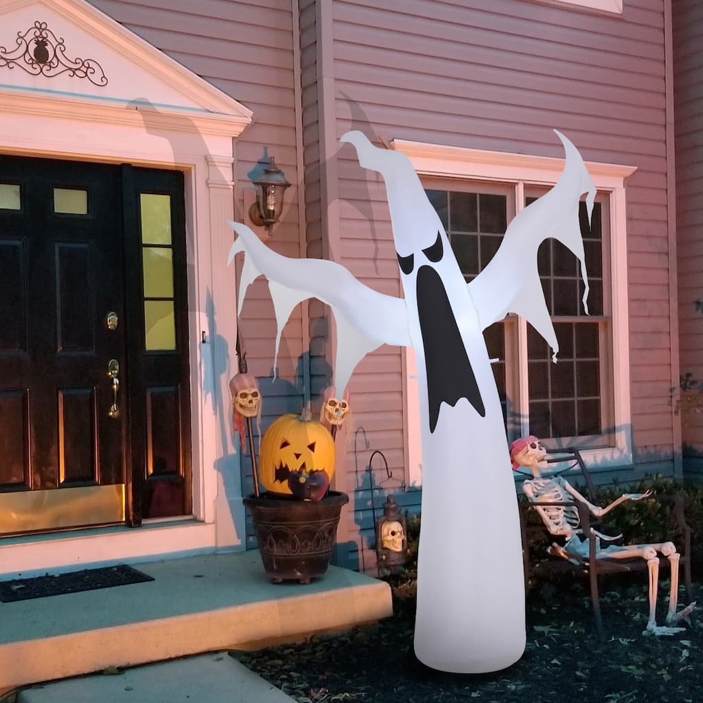 HOMCOM 6' Creepy Ghost Inflatable Halloween Decoration