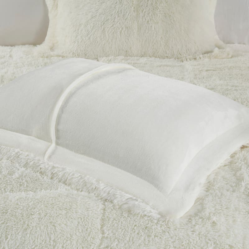 Intelligent Design Leena Shaggy Long Fur Comforter Mini Set