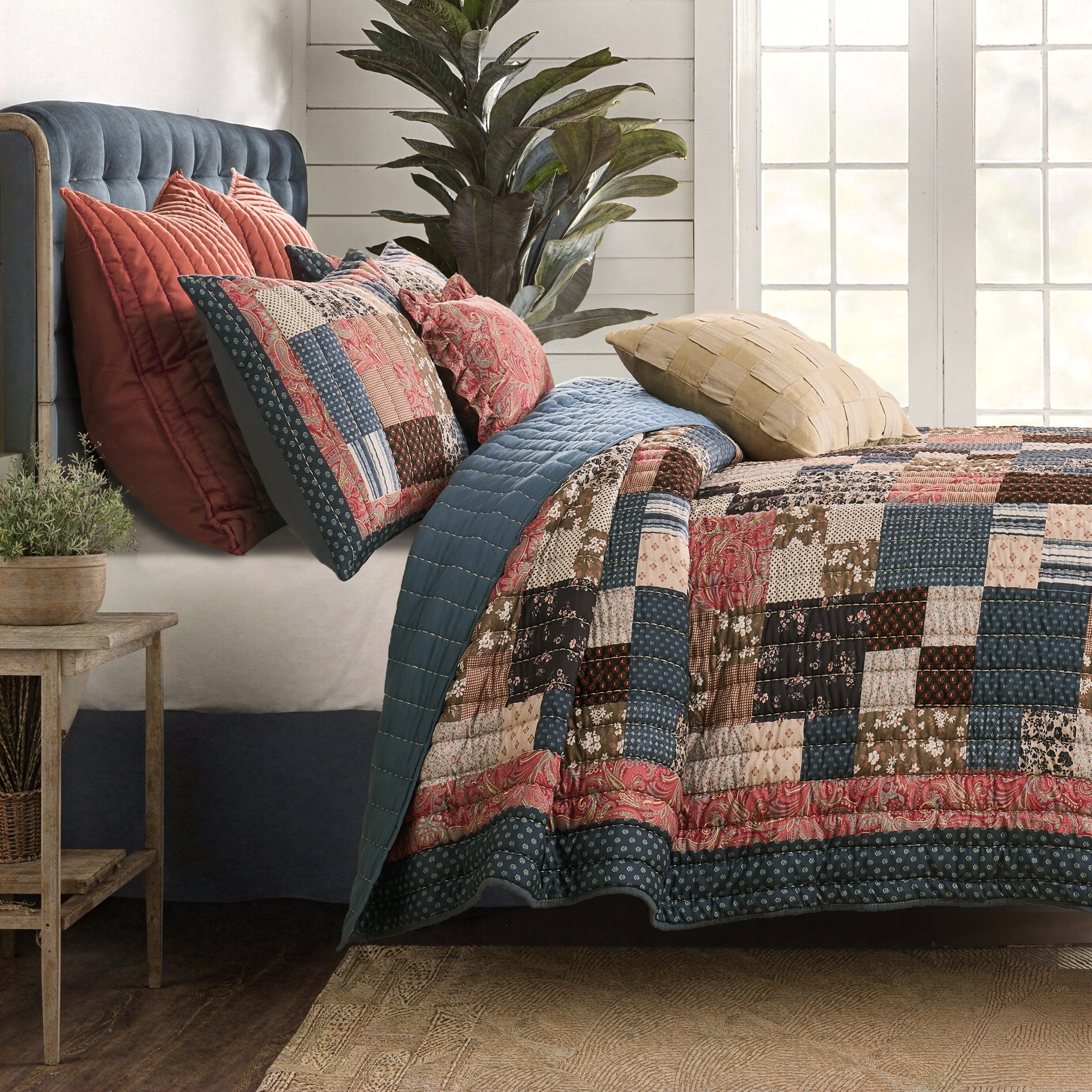 Greenland Home Fashions Shiloh Patchwork Floral Print Quilt Set