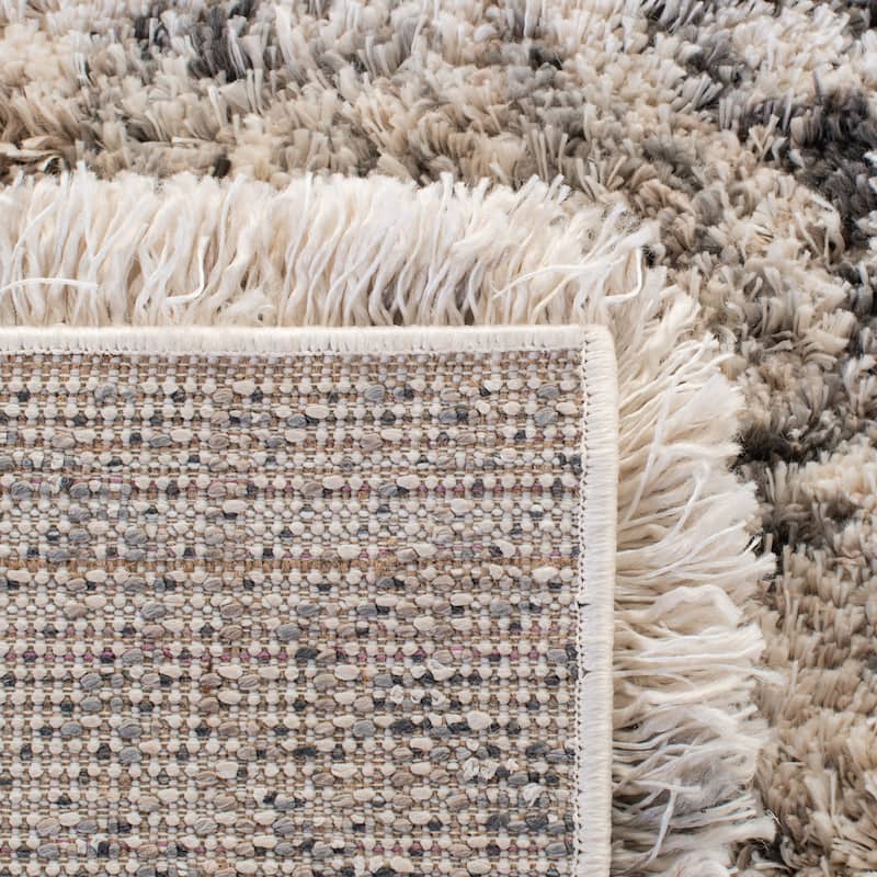 SAFAVIEH Iceland Shag Kicki Flokati 2.6-inch Thick Rug