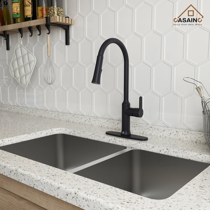 Single Handle Pull Down Sprayer Kitchen Faucet