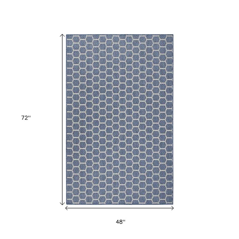 HomeRoots Geometric Modern Rectangle Outdoor Rug - 5' X 7'