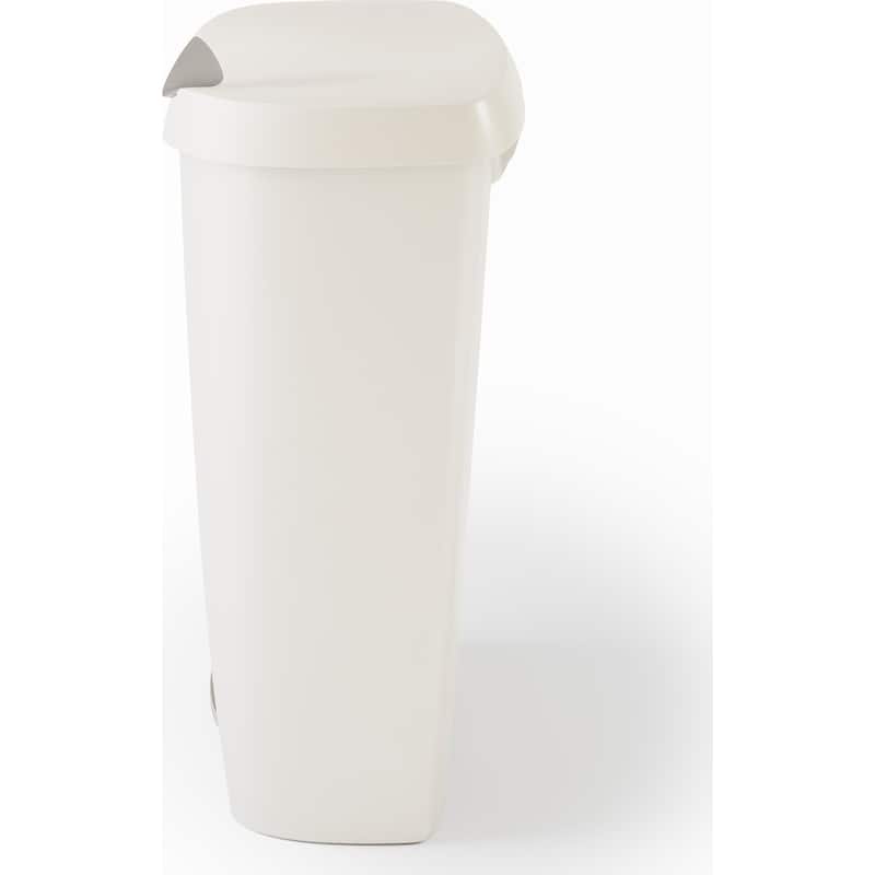 Umbra Brim 13 Gallon Plastic Trash Can
