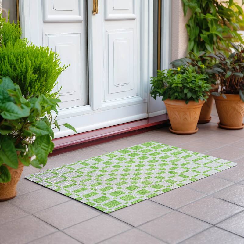 Machine Washable Indoor/ Outdoor Chantille Contemporary Geo Rug - Lime - 1'8" x 2'6"