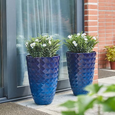 Glitzhome Set of 2 Eco-Friendly Oversized Faux Ceramic Diamond Textured Tall Planter