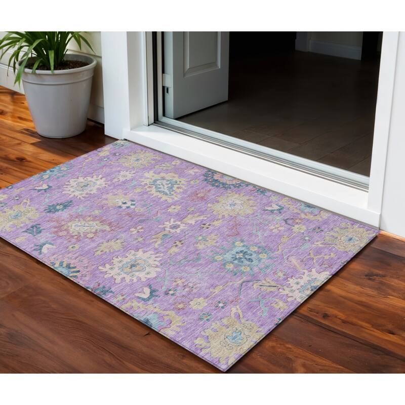 HomeRoots Floral Transitional Rectangle Outdoor Rug - 3' x 5'