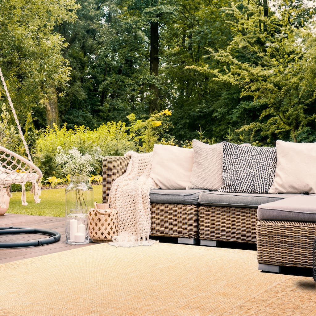 SAFAVIEH Courtyard Lizuca Indoor /Outdoor Waterproof Patio Backyard Rug