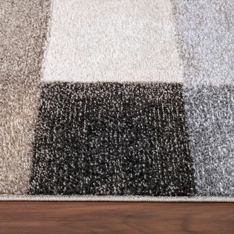 Checkered Area Rug in Patchwork Style in Beige and Grey