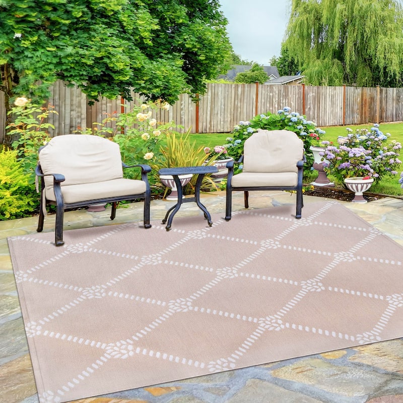Superior Coastal Geometric Lattice Indoor Outdoor Area Rug - 6' X 9' - Beige
