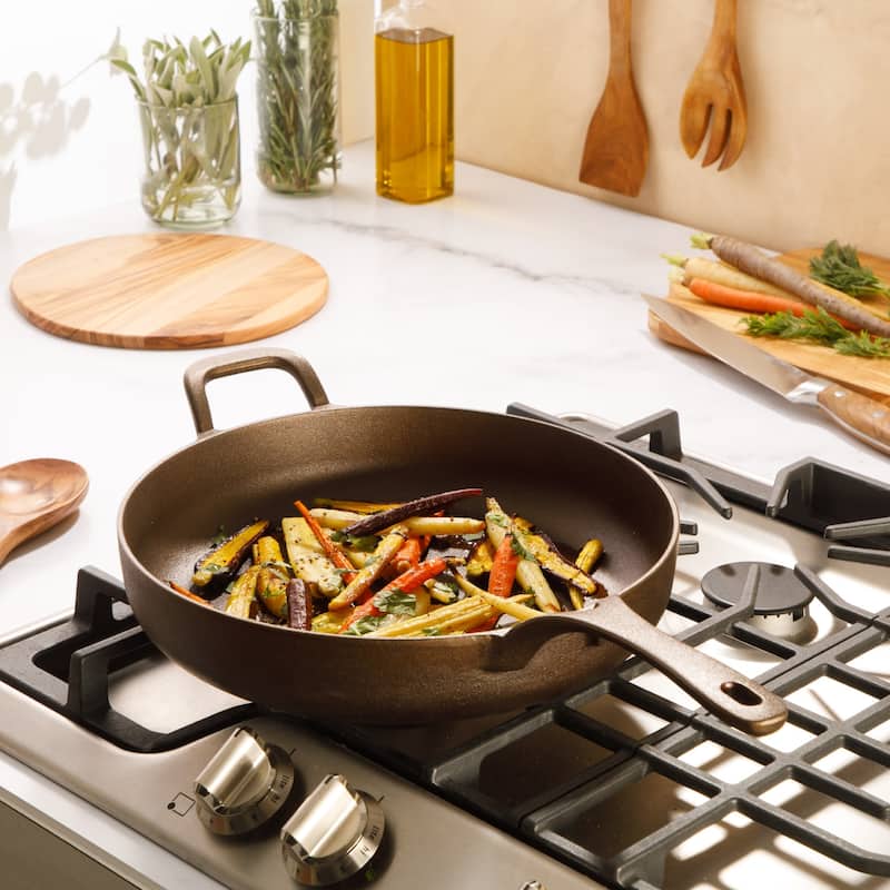 Bloomhouse Natural Bronze Finish Pre-seasoned Cast Iron Grill, Everyday Pan, Skillet & Olive Wood Trivet