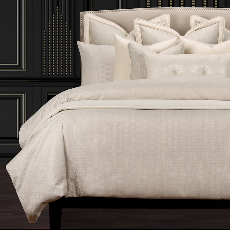 Star Attraction Luminous Motif Supreme Duvet Cover and Insert Set