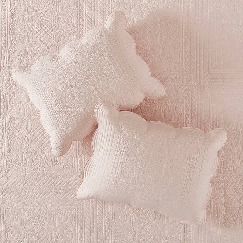 3 Piece Reversible Scalloped Edge Quilt Set White Full/Queen