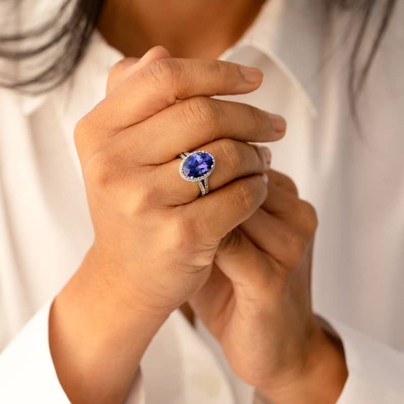 5.64 ct Tanzanite Oval and Diamond Ring in 14k White Gold