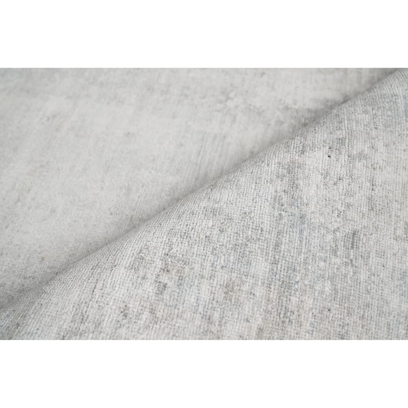 EXQUISITE RUGS Fine Pure Silk Hand-knotted Silk Silver/Ivory Area Rug.