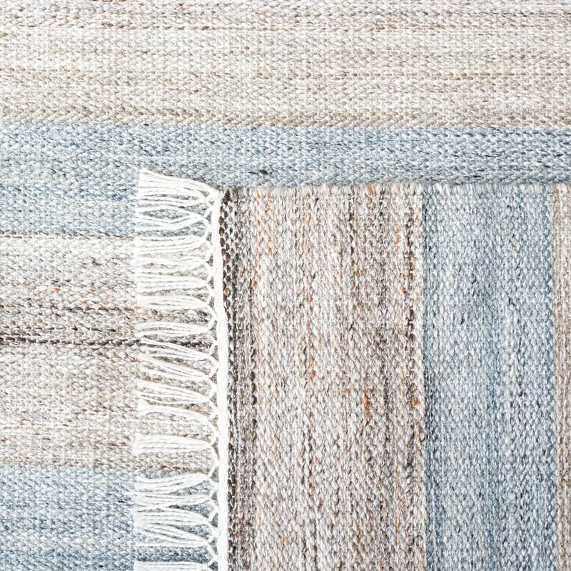 SAFAVIEH Striped Kilim Rivkah Boho Fringe Rug