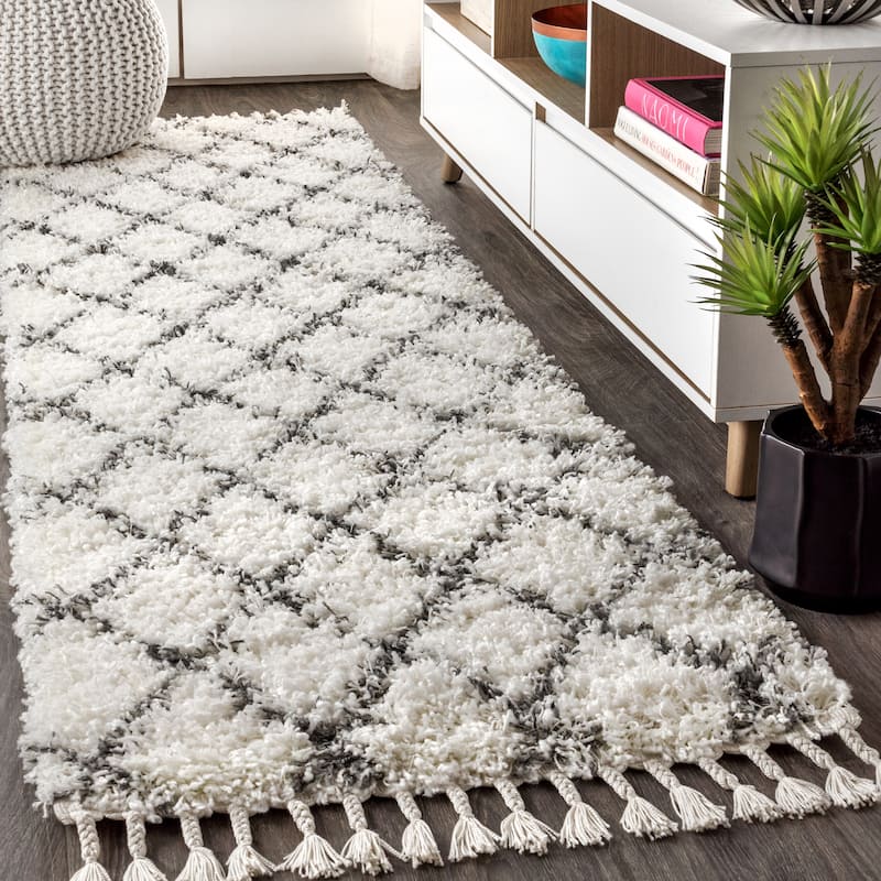 JONATHAN Y Modern Shag Plush Tassel Moroccan Geometric Trellis Area Rug