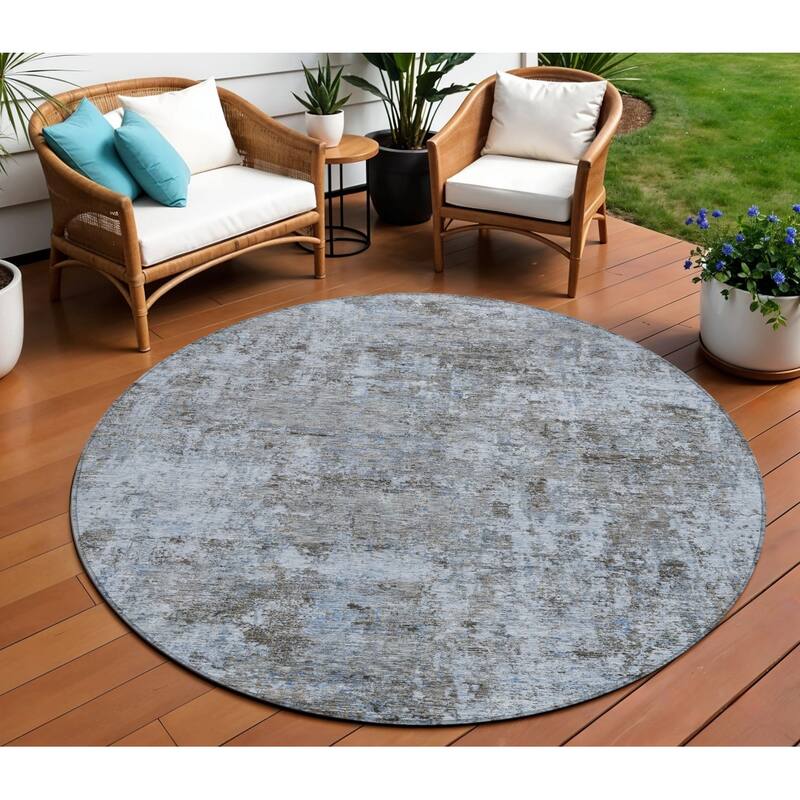 HomeRoots Abstract Transitional Rectangle Outdoor Rug - 8' Round