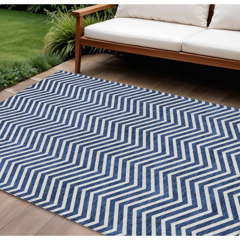 HomeRoots Chevron Transitional Rectangle Outdoor Rug - 9' X 12'
