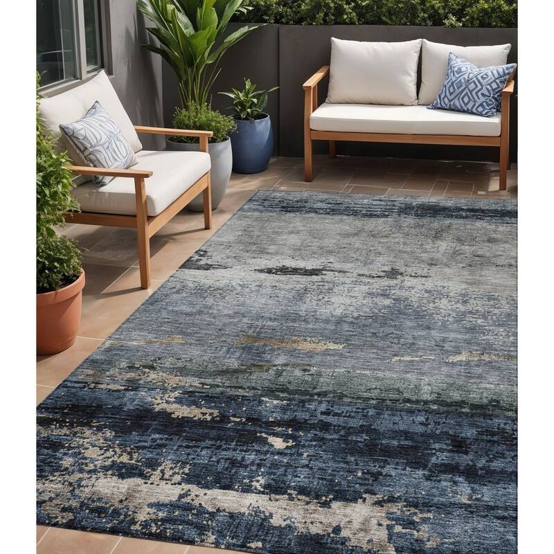 HomeRoots Abstract Transitional Rectangle Outdoor Rug - 5' X 8'