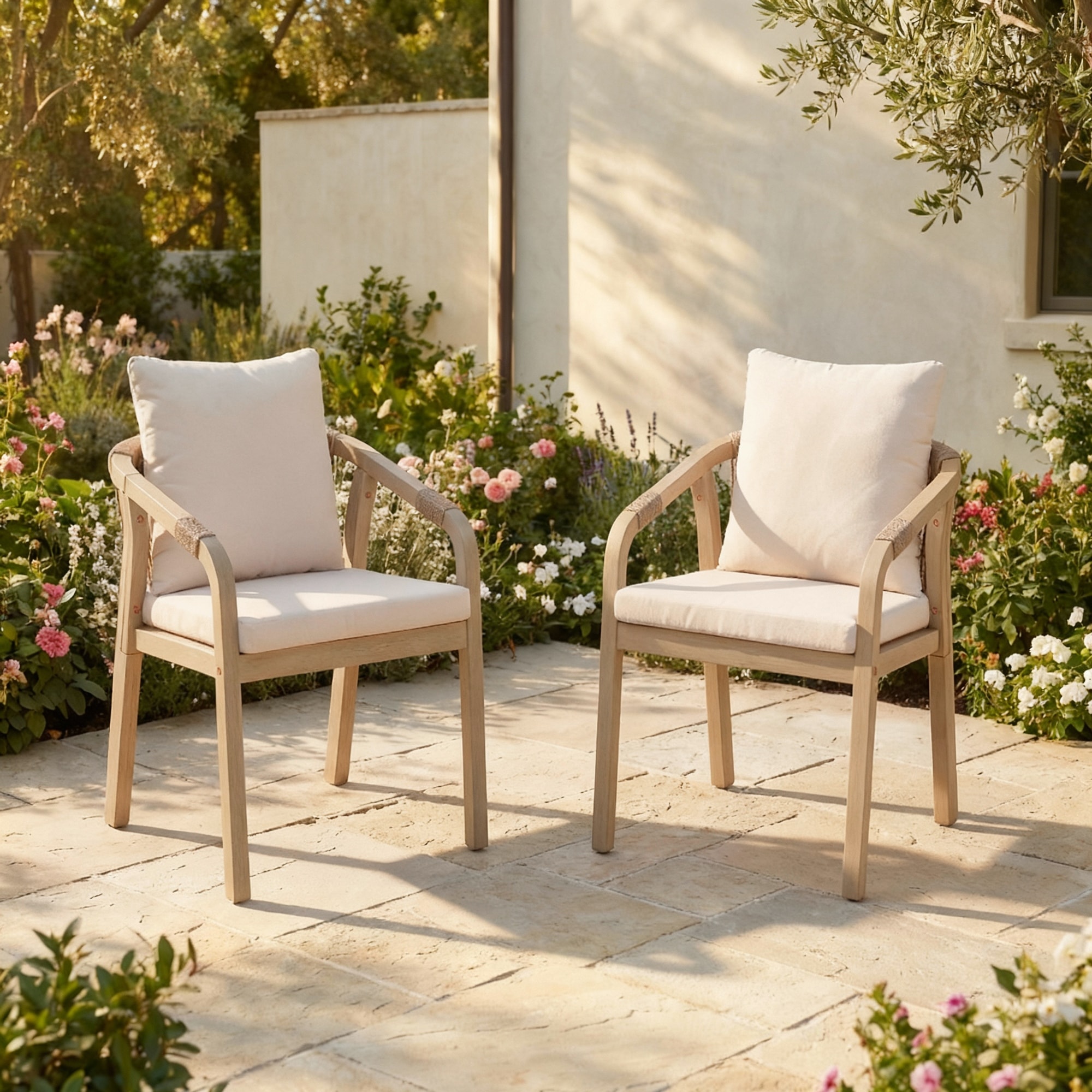 Outdoor Dining Chairs in Solid Acacia Wood Armchairs Rope Weaving Weather-resistant U-shaped Backrest