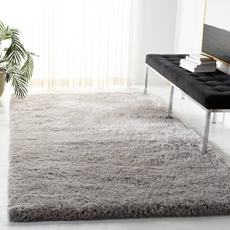 SAFAVIEH Handmade Ryann Shag Anneclaar Solid Polyester Rug - 3' x 5' - Silver