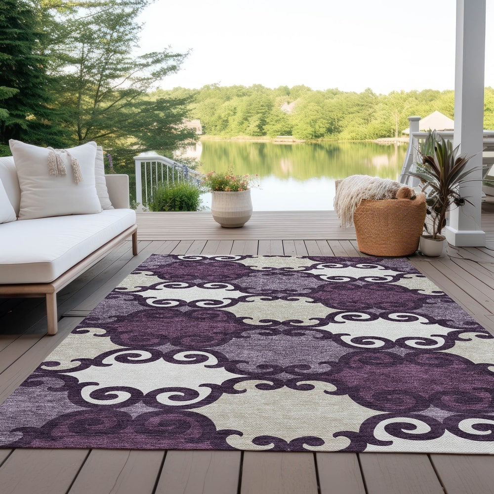 Machine Washable Indoor/ Outdoor Chantille Traditional Scroll Rug